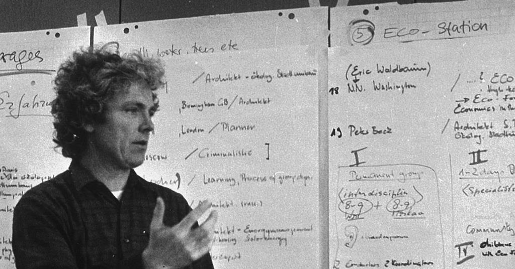 Renowned housing architect John Thompson dies aged 78 | News