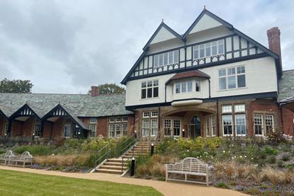 L0055-Housing21-Lady-Ida-1024x768