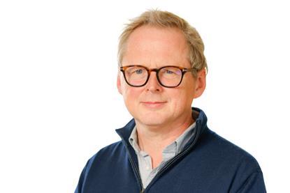 Simon Vernon-Harcourt-Photoroom