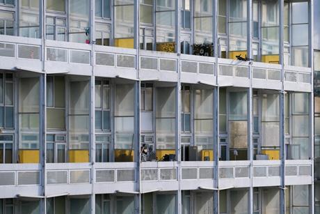 shutterstock_2452108681