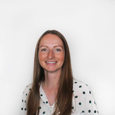 Suzannah Adey - Headshot