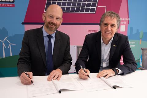 Peter Denton and Steve Rotheram sign SPP (002)
