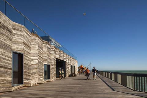 Hastings Pier by dRMM